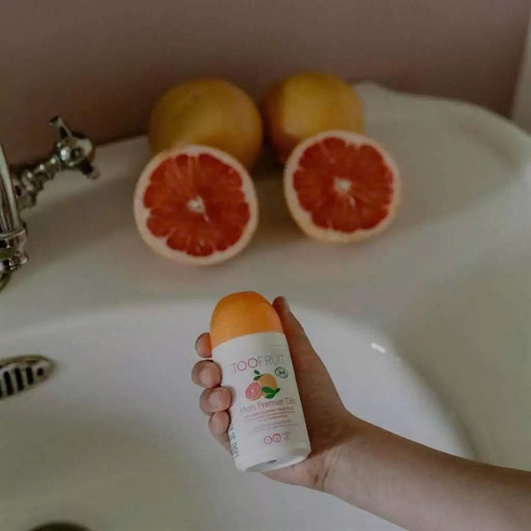 Lăn khử mùi hữu cơ cho bé 5-14 tuổi Toofruit bưởi – bạc hà 50ml